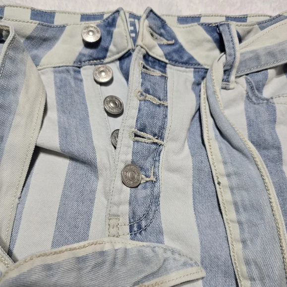 Rewash Super High Rise Vintage Reunion Striped Denim Shorts, Size 11/30, EUC! - Picture 3 of 10